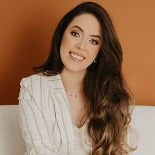 Dra. Ana Clara Fernandes Marques