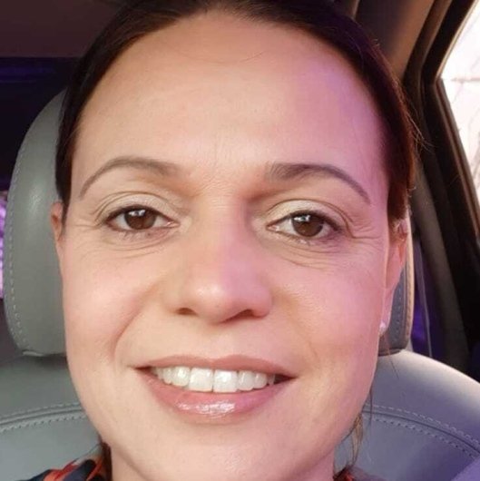 Dra. Cristina Junqueira Gravalos