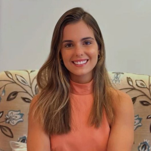 Dra. Júlia Miranda Milagres