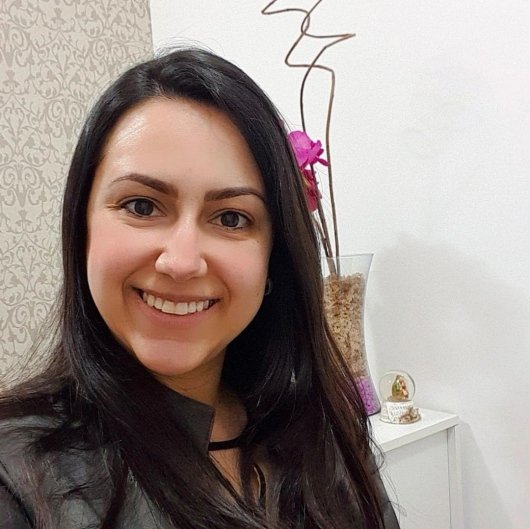 Dra. Kauana de Luca Gomes