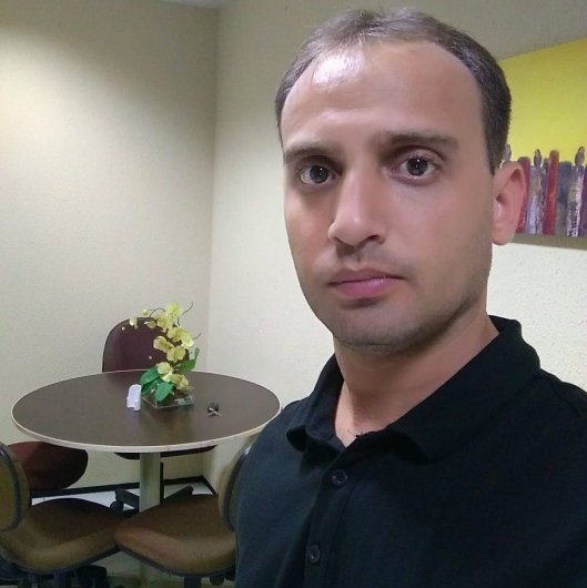 Dr. Hugo Nasser