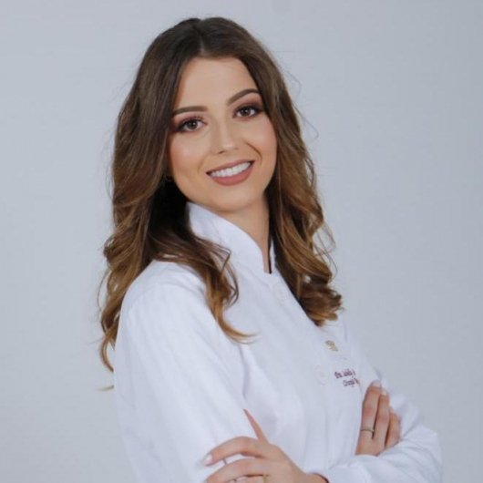 Dra. Isabelly Galhardo