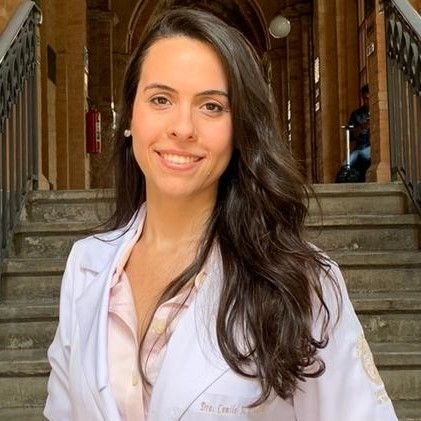 Dra. Camila Simione Pinotti