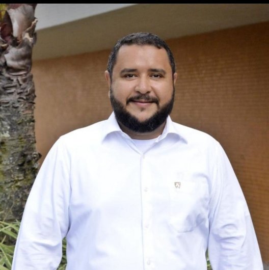 Dr. Eder Miranda Pires