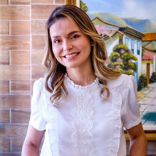 Dra. Samira Oliveira Santos