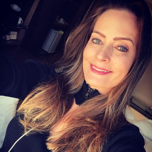 Dra. Flavia Lopes De Macedo