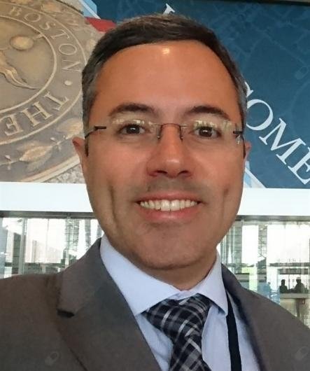 Dr. Denilson Santos Custodio