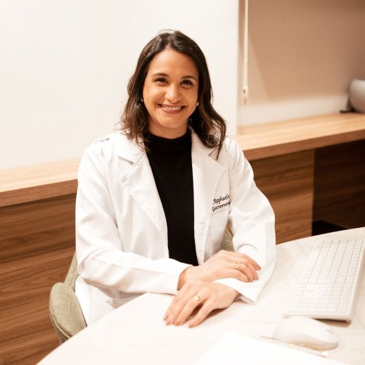 Dra. Raphaela Fabri Viana do Nascimento