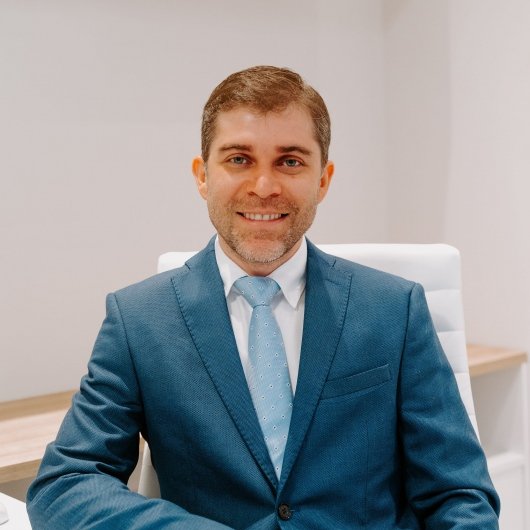 Dr. Andre Serra Mota