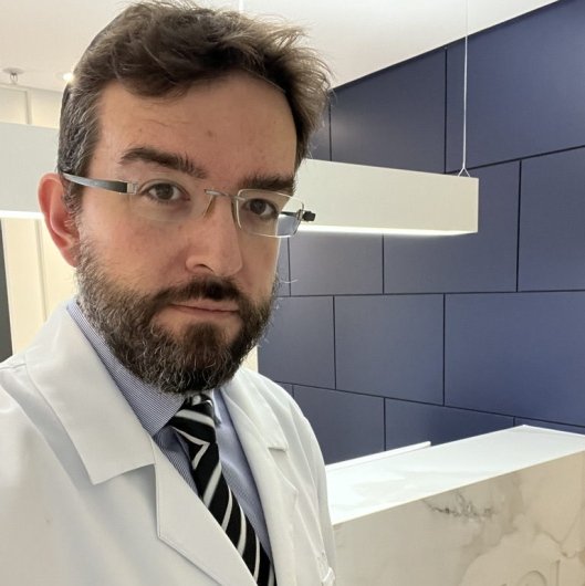 Dr. Daniel Lavinsky