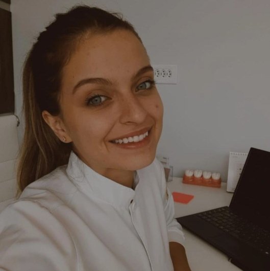 Dra. Juliana Lopes