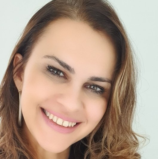 Dra. Ana Claudia De Carvalho Araujo