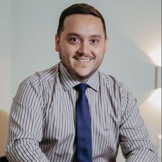 Dr. Daniel Alberto Villanova Machado