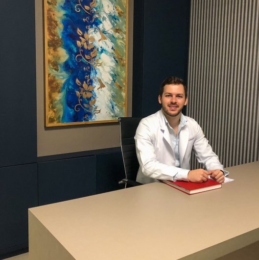 Dr. Matheus Severino