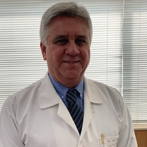 Dr. Vitor Branco Schott