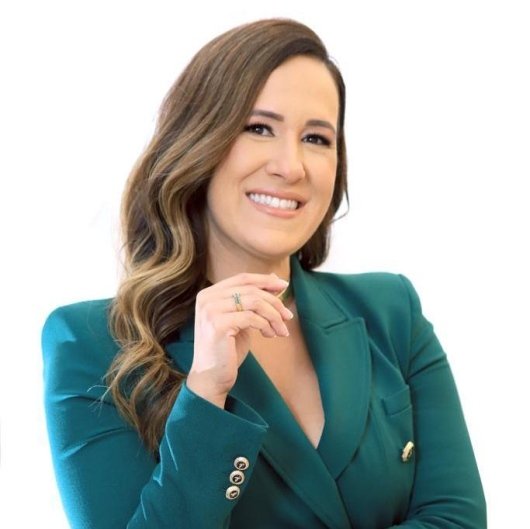 Dra. Paloma Fernandes Carvalho