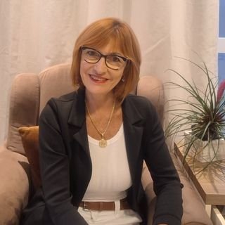 Beatriz Cecilia Decarli