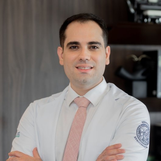 Dr. Lucas Castelo