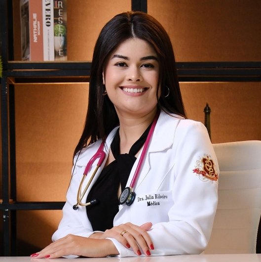 Dra. Julia Ribeiro Gil