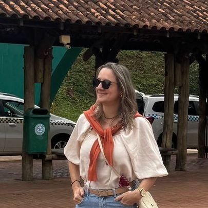 Dra. Adriana Aparecida Corcine