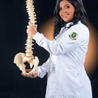 Dra. Vívian Ferreira França