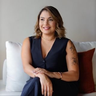 Dra. Beatriz Cavalcanti