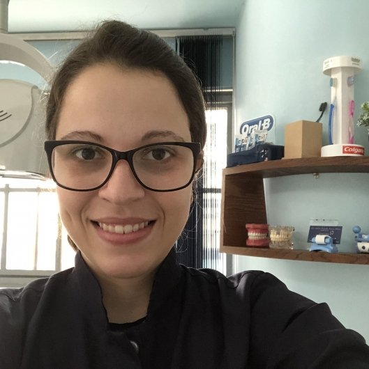 Dra. Andreia Medeiros