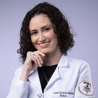 Dra. Iasmin Dutra de Almeida