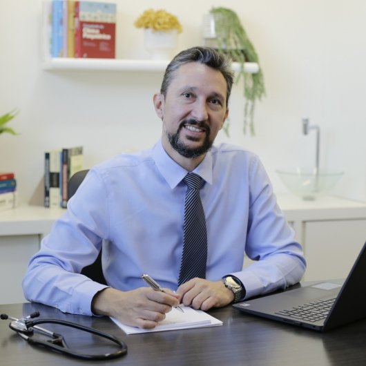Dr. Cristiano Ribeiro