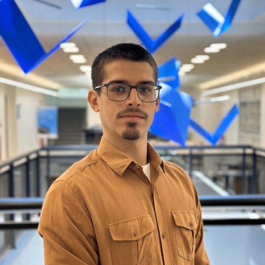 Prof. Tiago Marot