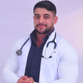 Dr. Oscar Correia