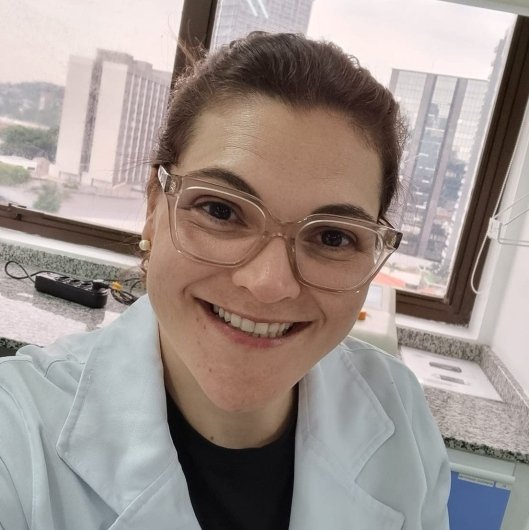 Dra. Daniela Lucena
