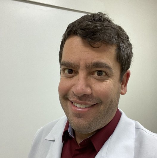 Dr. Victor Moreira de Souza