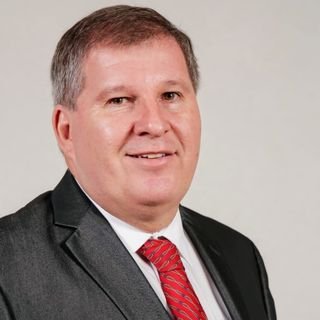 Dr. Paulo Borges Santana