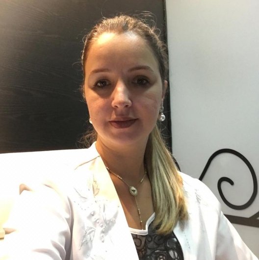 Dra. Luciana Craveiro Curado Tavares