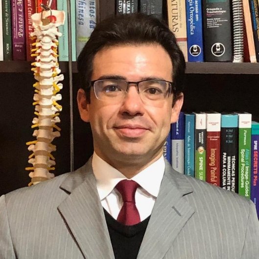 Dr. Maximiliano Aguiar Porto