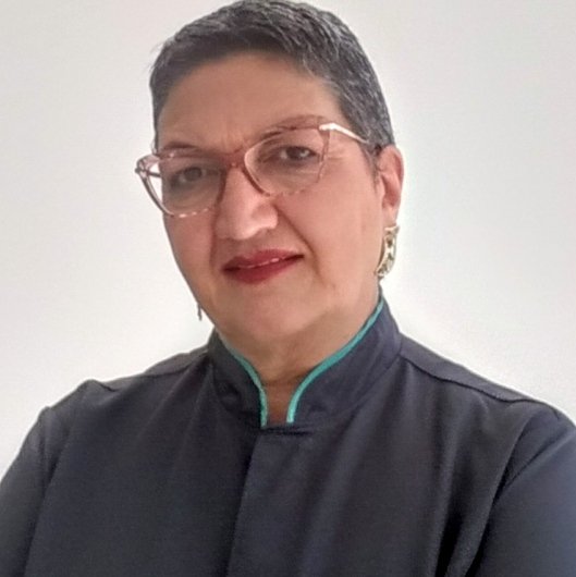 Dra. Elaine Maria Salmazo