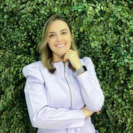 Dra. Giovana Lovato