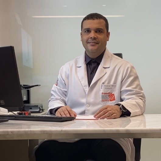 Dr. Heverton Ramos Dos Santos