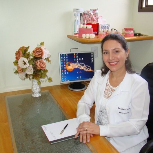 Dra. Karine Luiz de Oliveira Peres