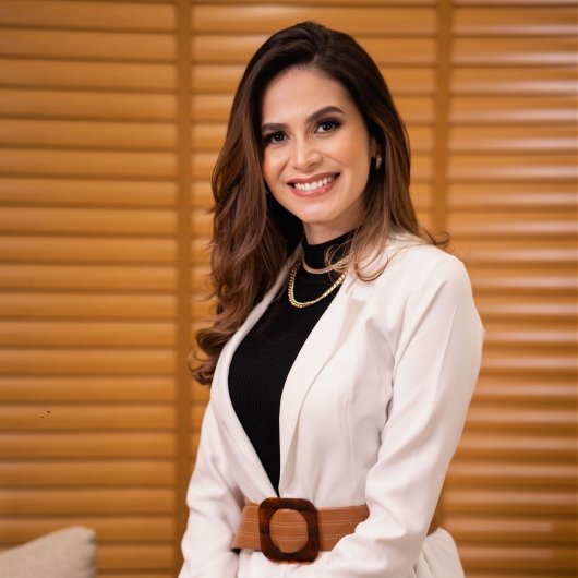 Dra. Thaís Bezerra Cornélio de Lira