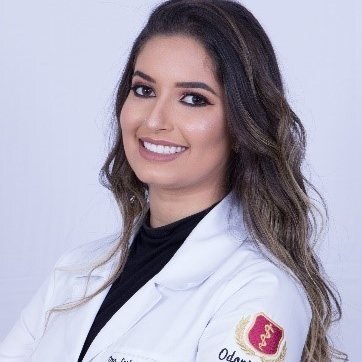 Dra. Luiza Monteiro de Oliveira Teixeira