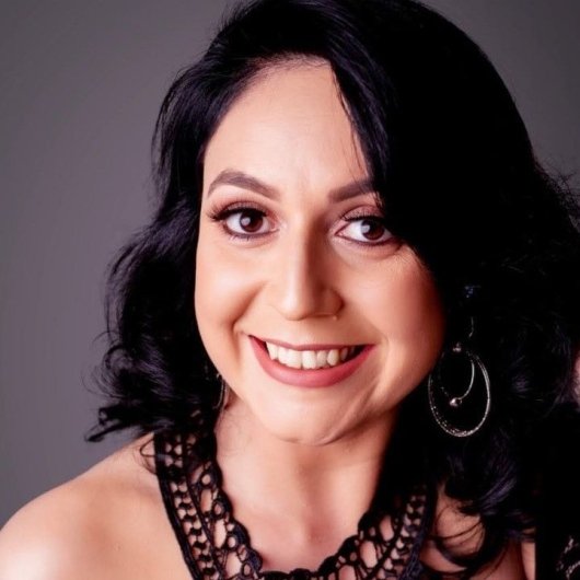 Prof. Leonara Forquim de Mattos