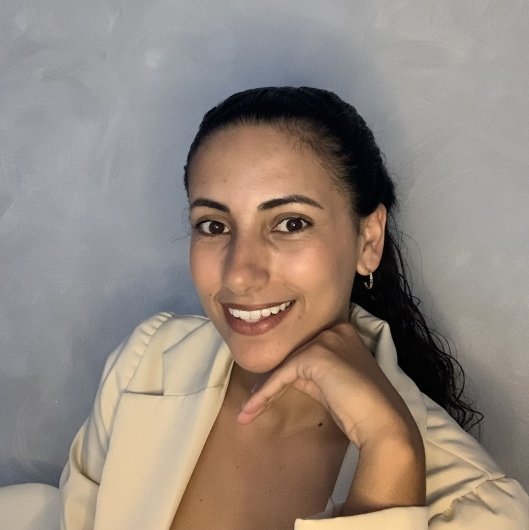 Dra. Isabela Lourenço