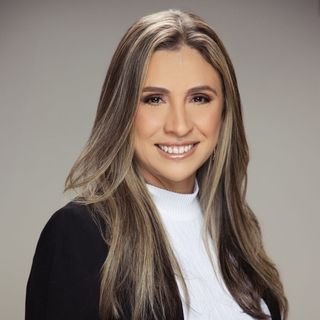 Dra. Fernanda Furtado