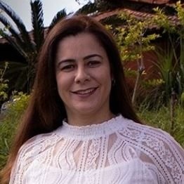 Dra. Patrícia Santos