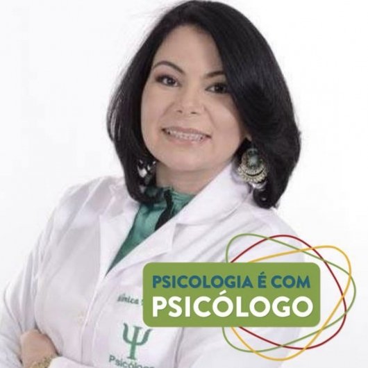 Mônica Marinho Bernardo