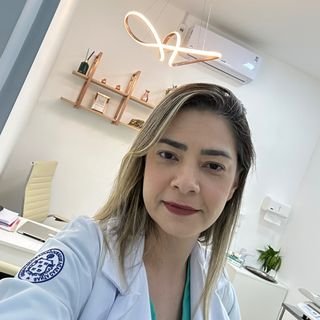 Dra. Priscila Menezes Uchoa