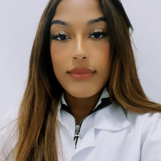Dra. Alexsandra Vianna Gonçalves