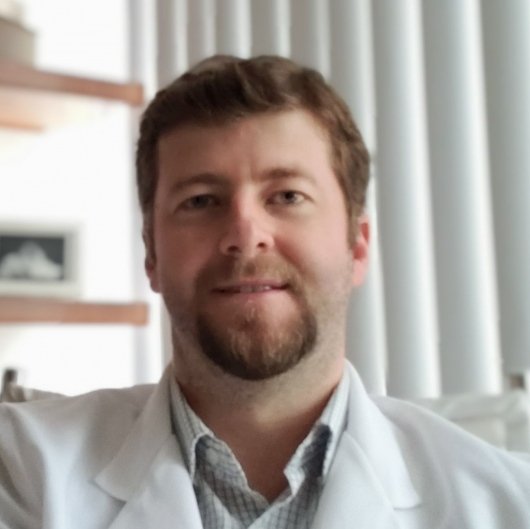 Dr. Mario Romano
